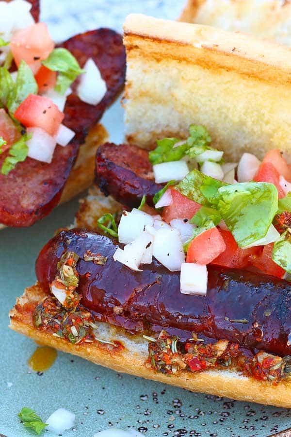 argentine bbq chorizo sandwich (choripan)