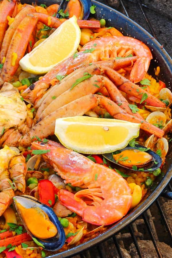 Seafood paella