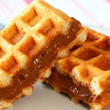 Banana-Waffles-with-Dulce-de-Leche