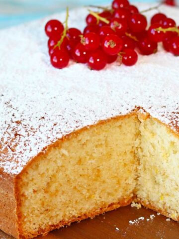 Lemon yogurt cake