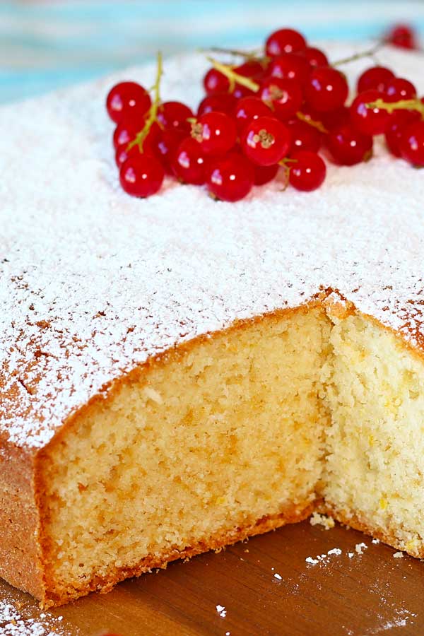 Lemon yogurt cake