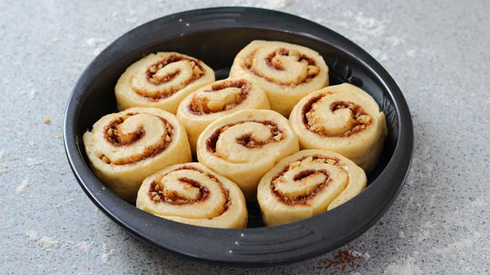 Cinnamon-Rolls_after-doubled-in-size