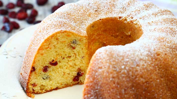 Cranberry-Clementine-Pound-Cake_cut-cake