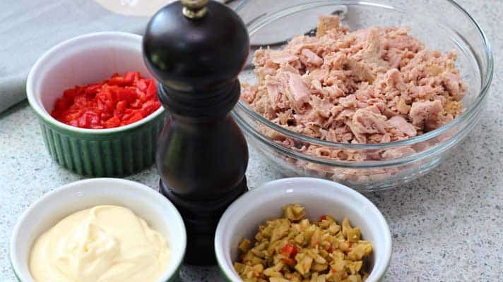 Tuna-Pionono_filling-ingredients