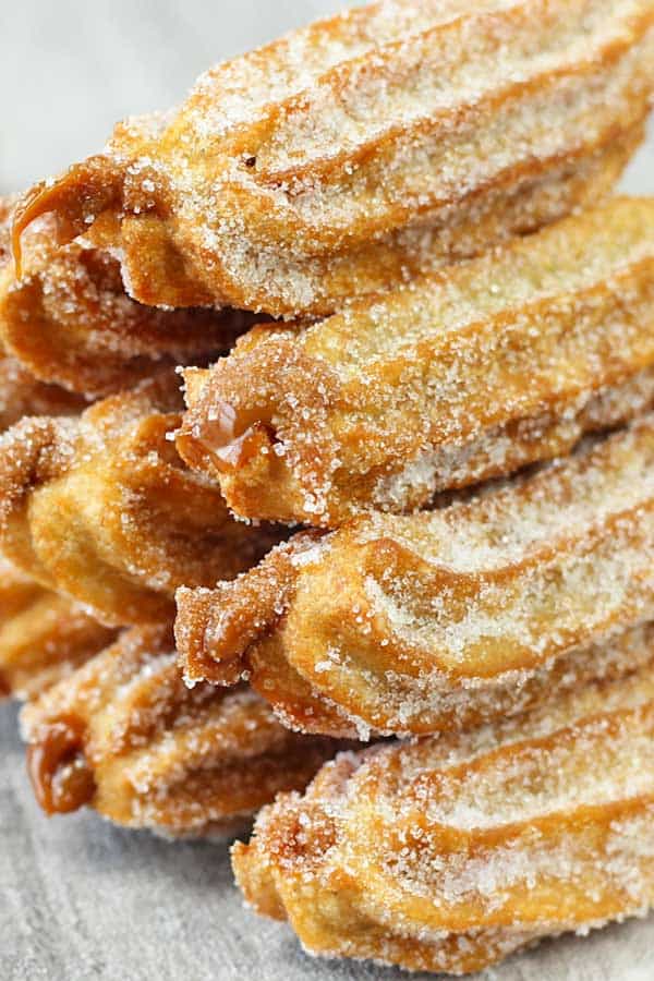 Receta de Churros Rellenos de Dulce de Leche | El Mundo Eats