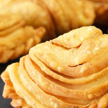 Spiral Curry Puffs