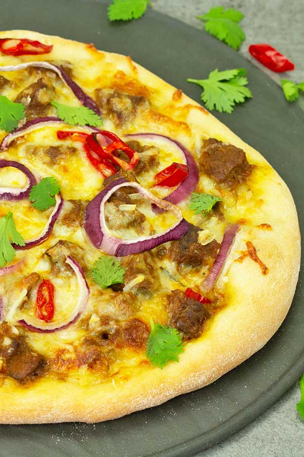 pizza rendang