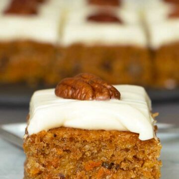 Carrot Cake with pineapple and pecans