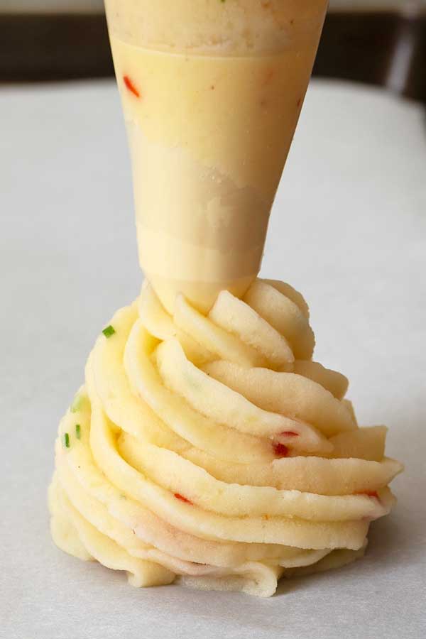 Piping the duchess potatoes