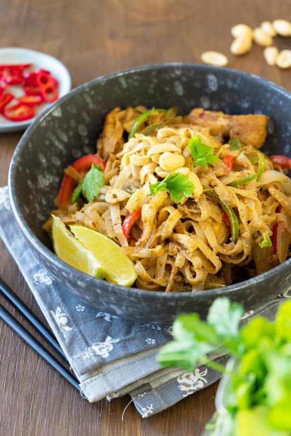 Fideos al Wok con Salsa de Cacahuetes - El Mundo Eats