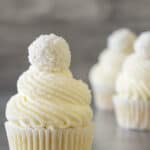 Raffaello coconut almond cupcakes