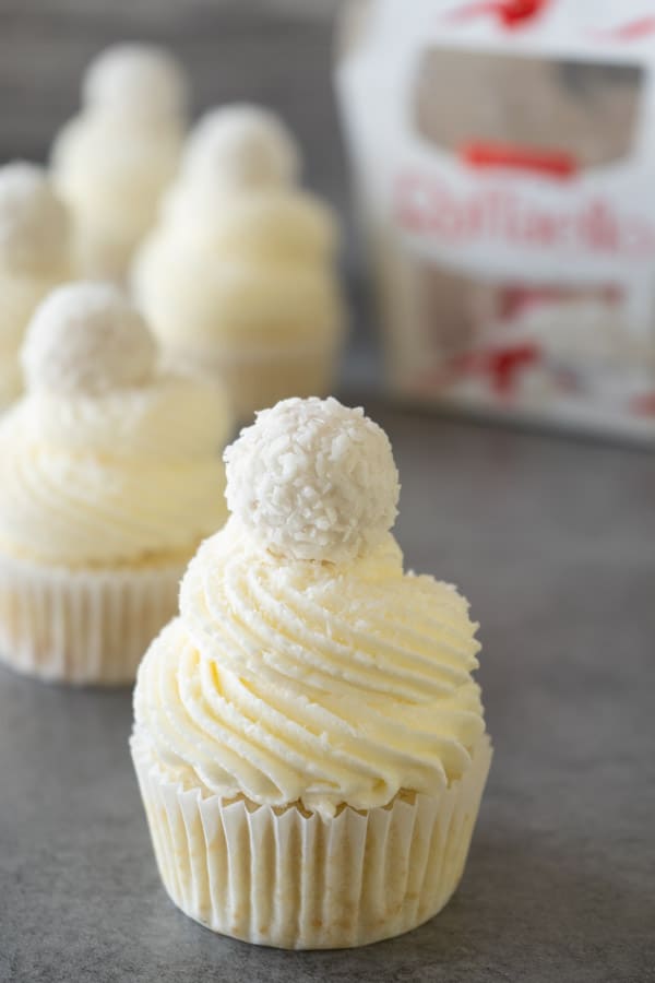 Raffaello cupcakes