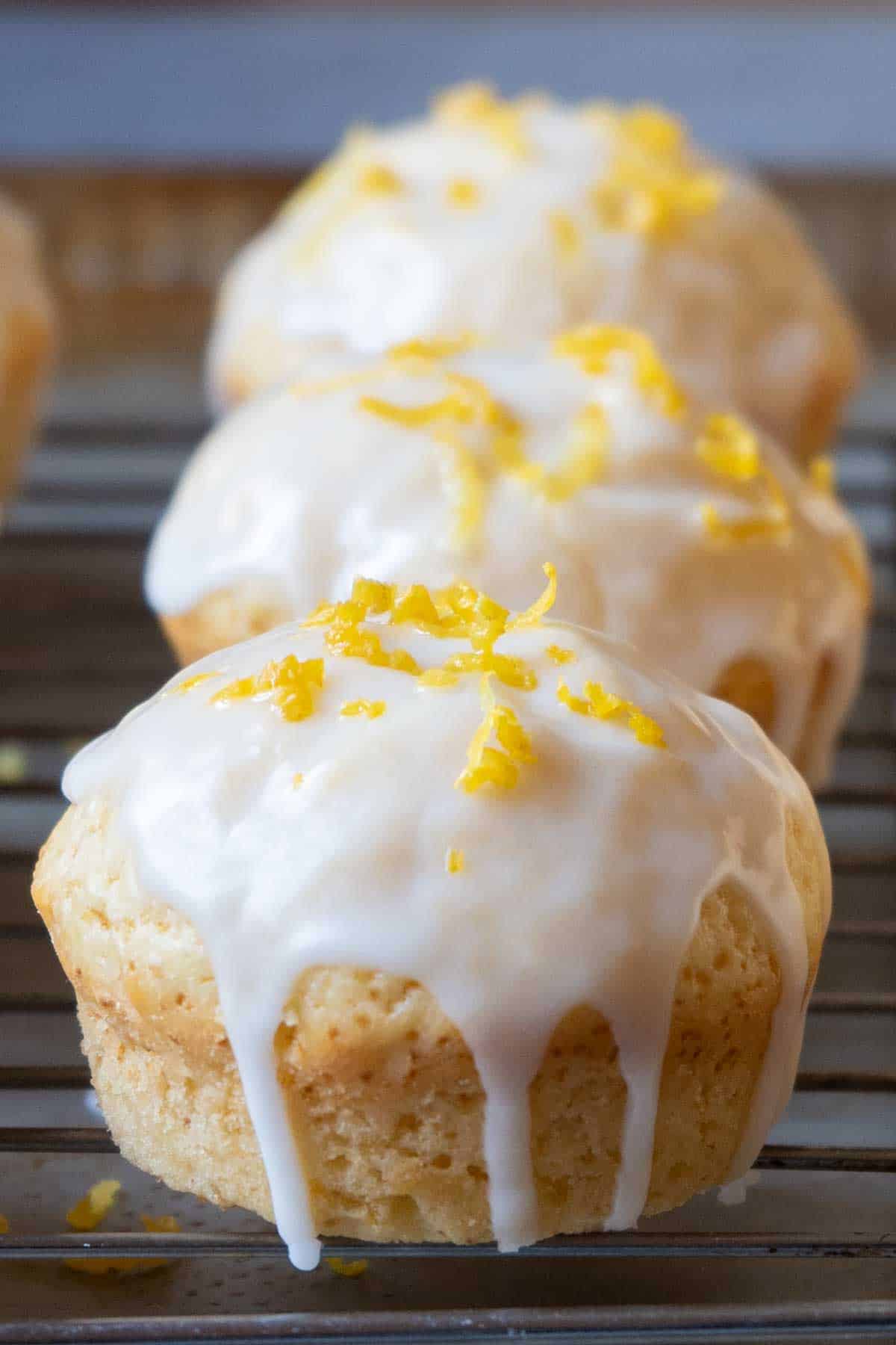 lemon muffins with lemon glaze