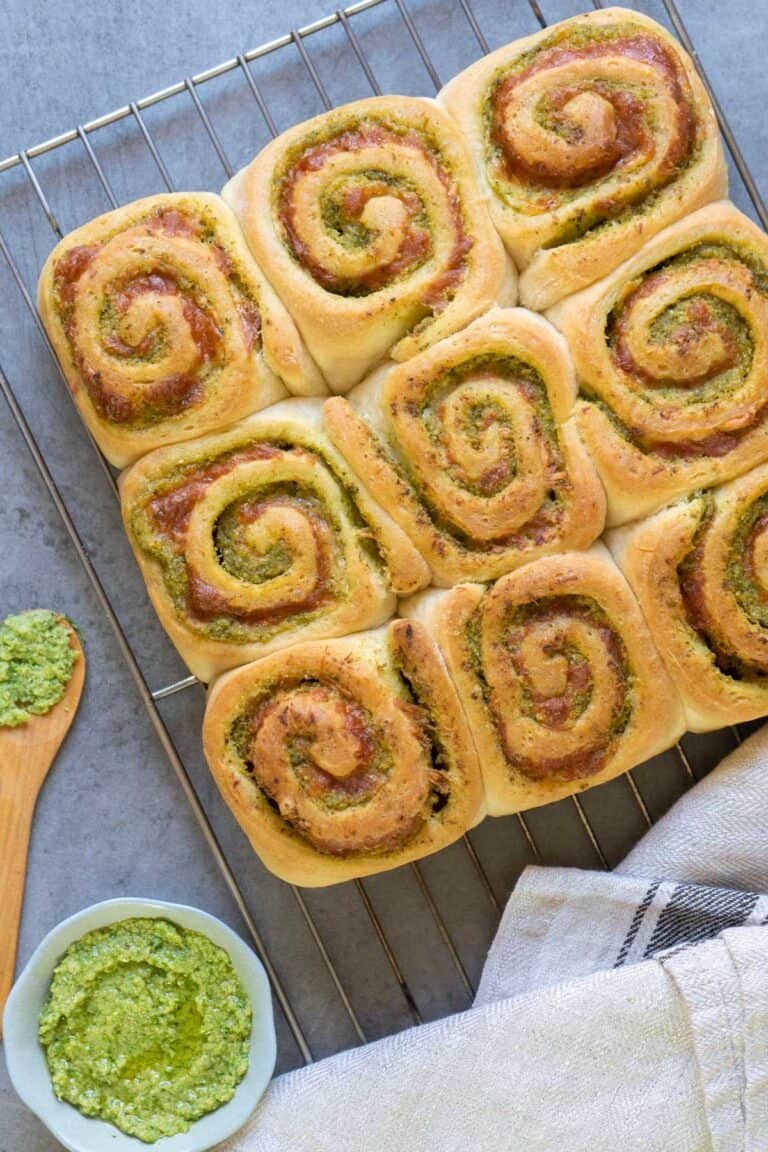 Pesto Ricotta Rools Pesto Bread Rolls - El Mundo Eats