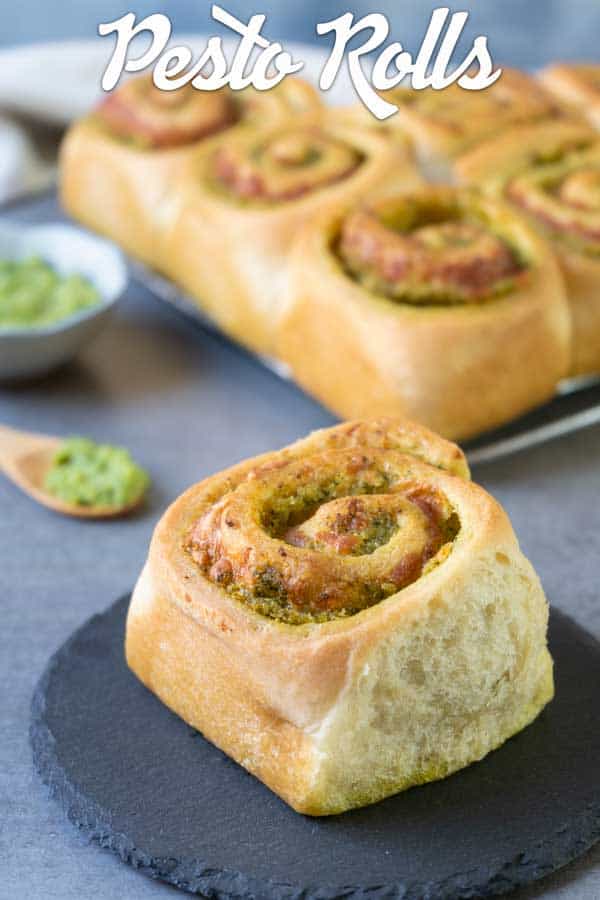 Pesto Ricotta Rools Pesto Bread Rolls - El Mundo Eats