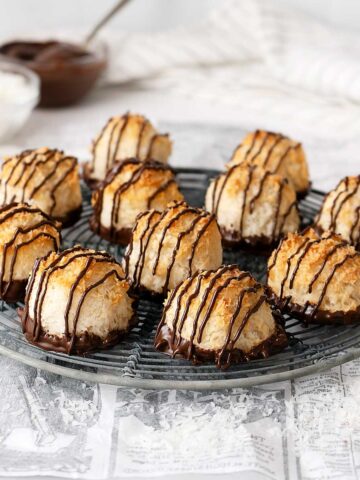 Coconut macaroons on a cooling rack