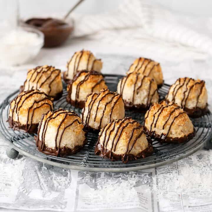 Coconut macaroons on a cooling rack