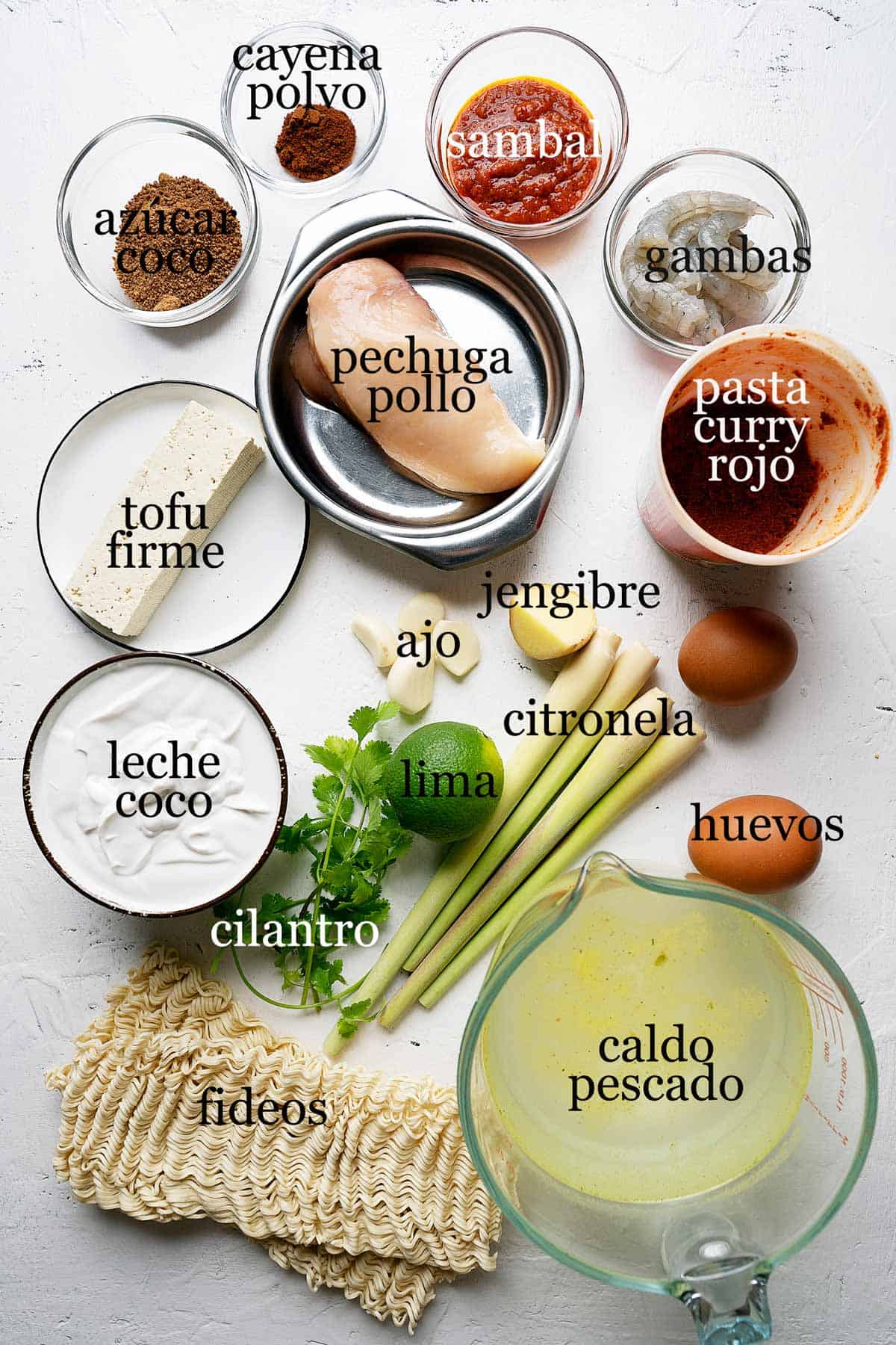 ingredientes para hacer curry rojo laksa malasio.