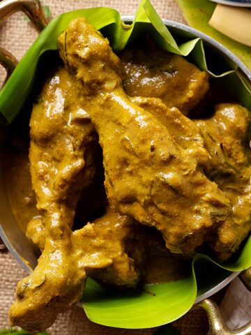 Slow cooker chicken rendang in a bowl