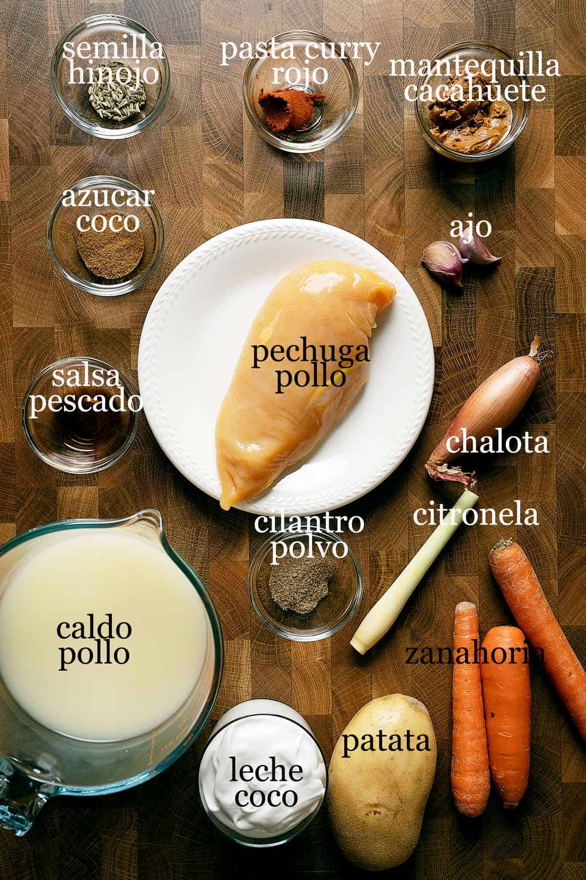 ingredientes para hacer curry massaman de pollo.