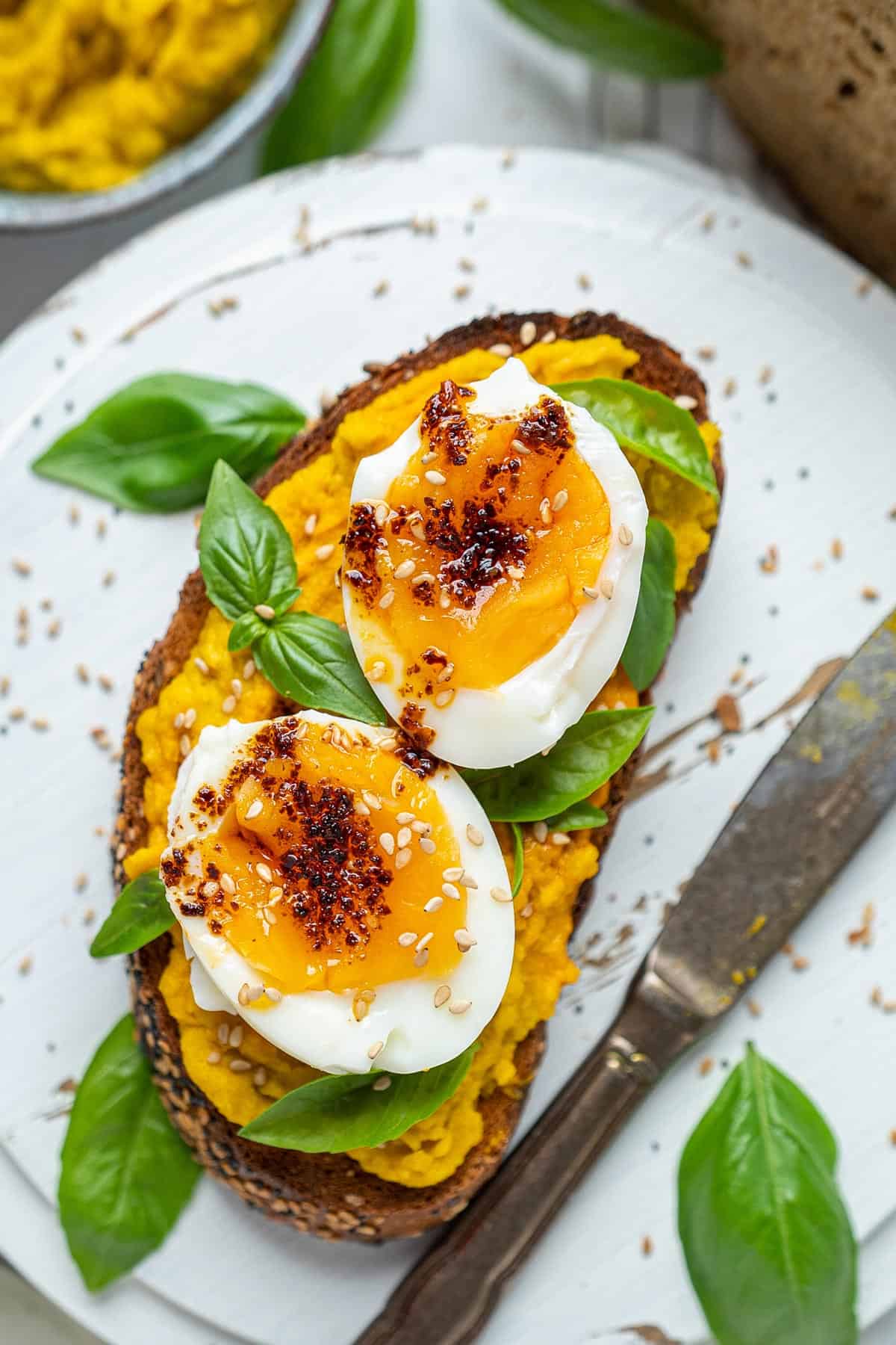 Turmeric hummus egg toast