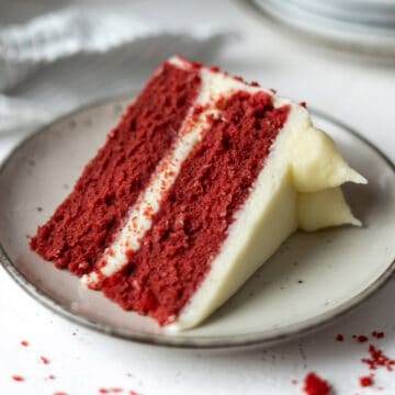 A slice of cake in a plate.