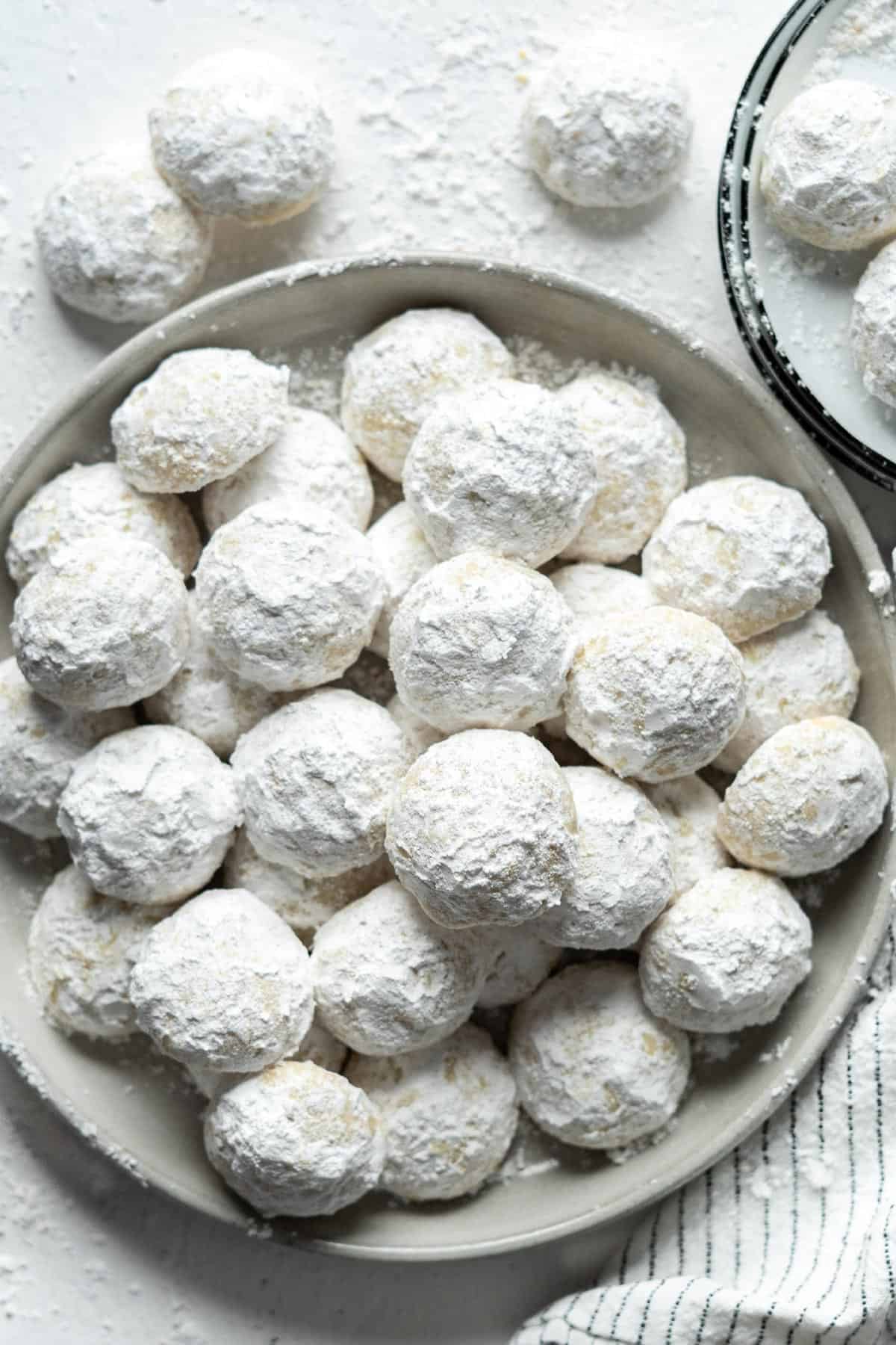 Milky Arabic cookies served on a plate.