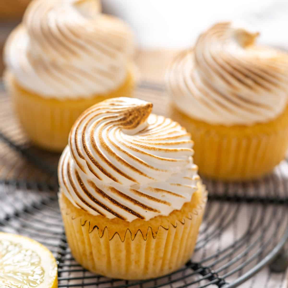 Lemon Meringue Cupcakes
