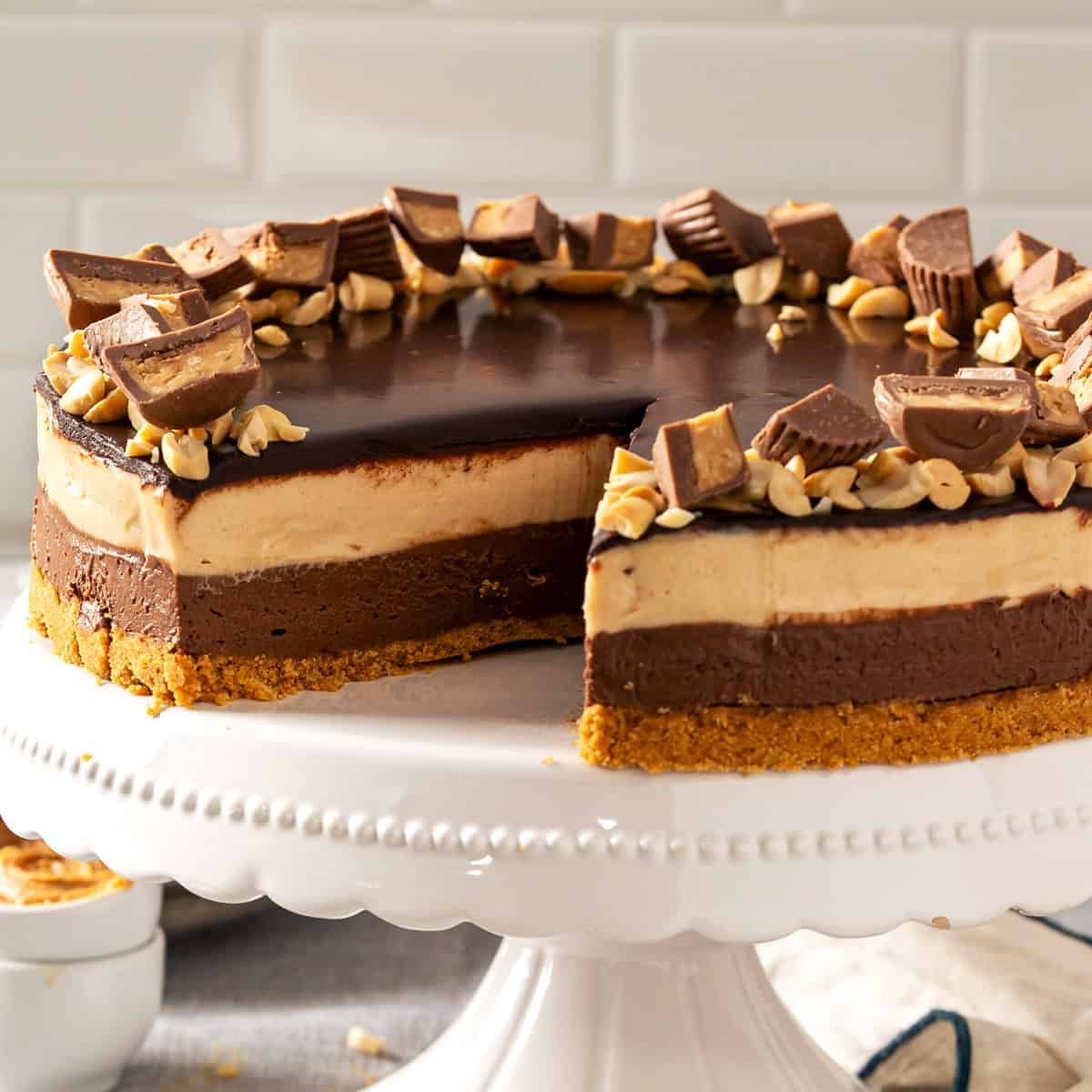 No Bake Peanut Butter Chocolate Cheesecake