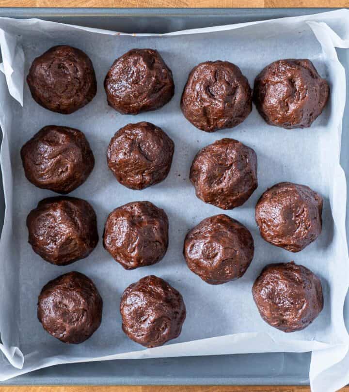 Texturing dough balls before baking.