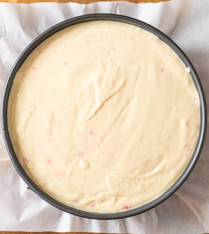 Baking peppermint cheesecake without water bath.