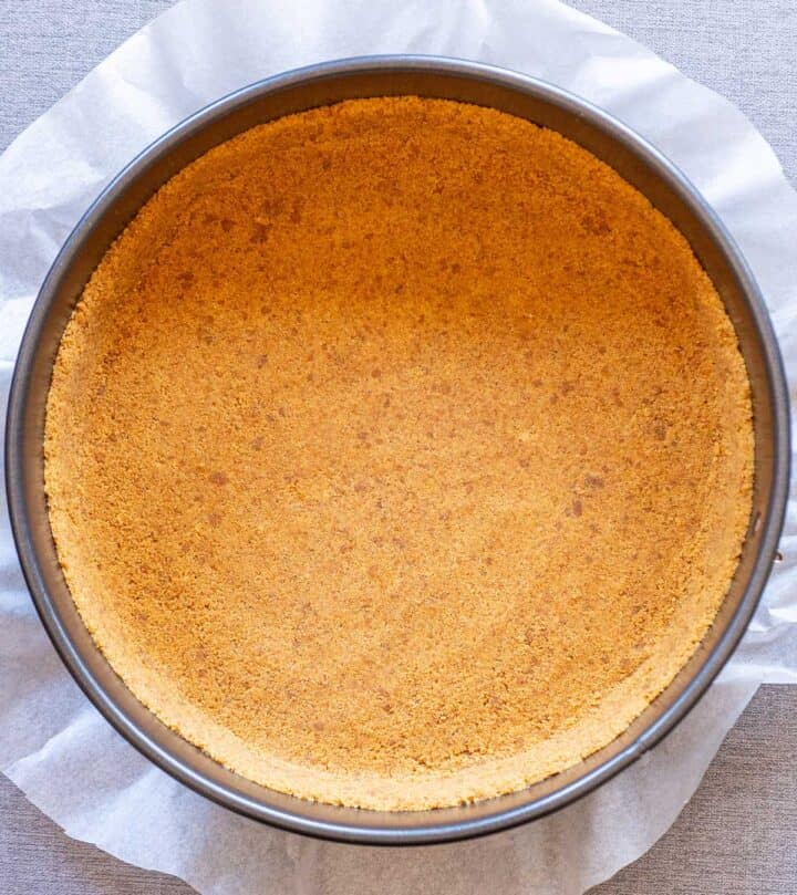 Making the crust.