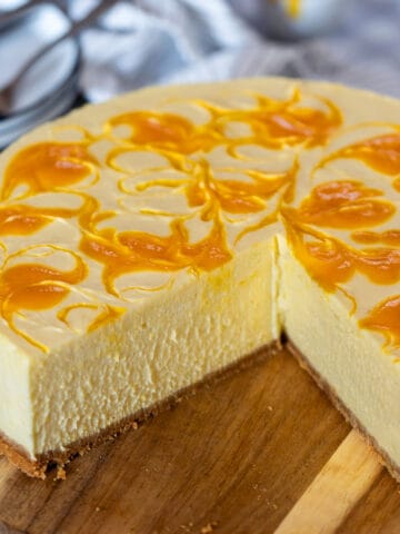 No-bake mango cheesecake.