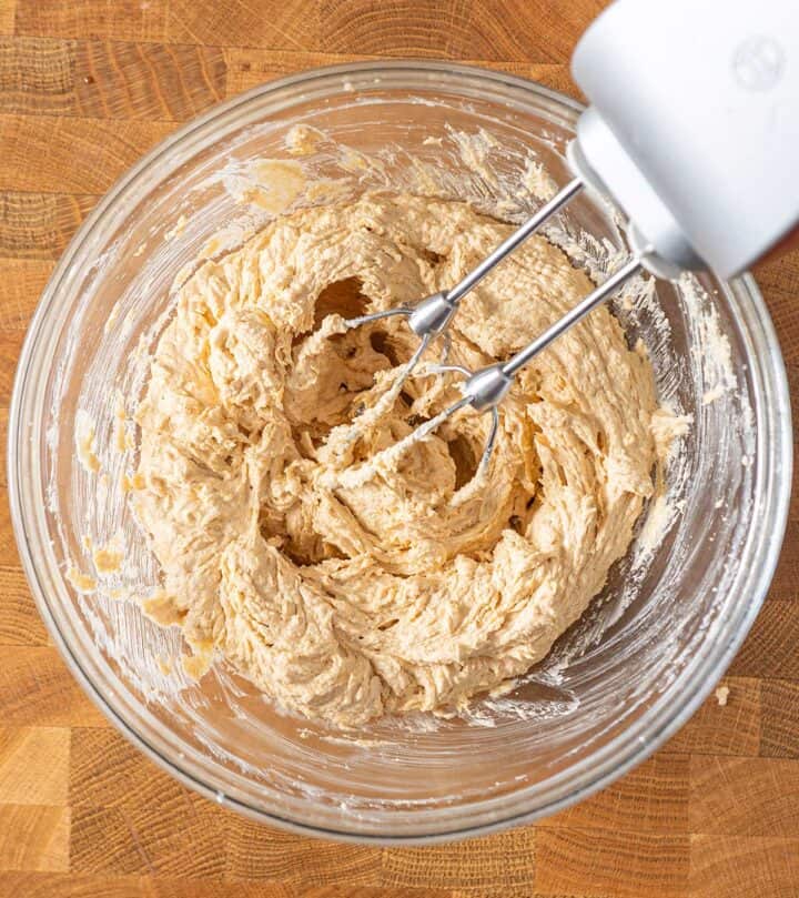 Adding the rest of wet ingredients.